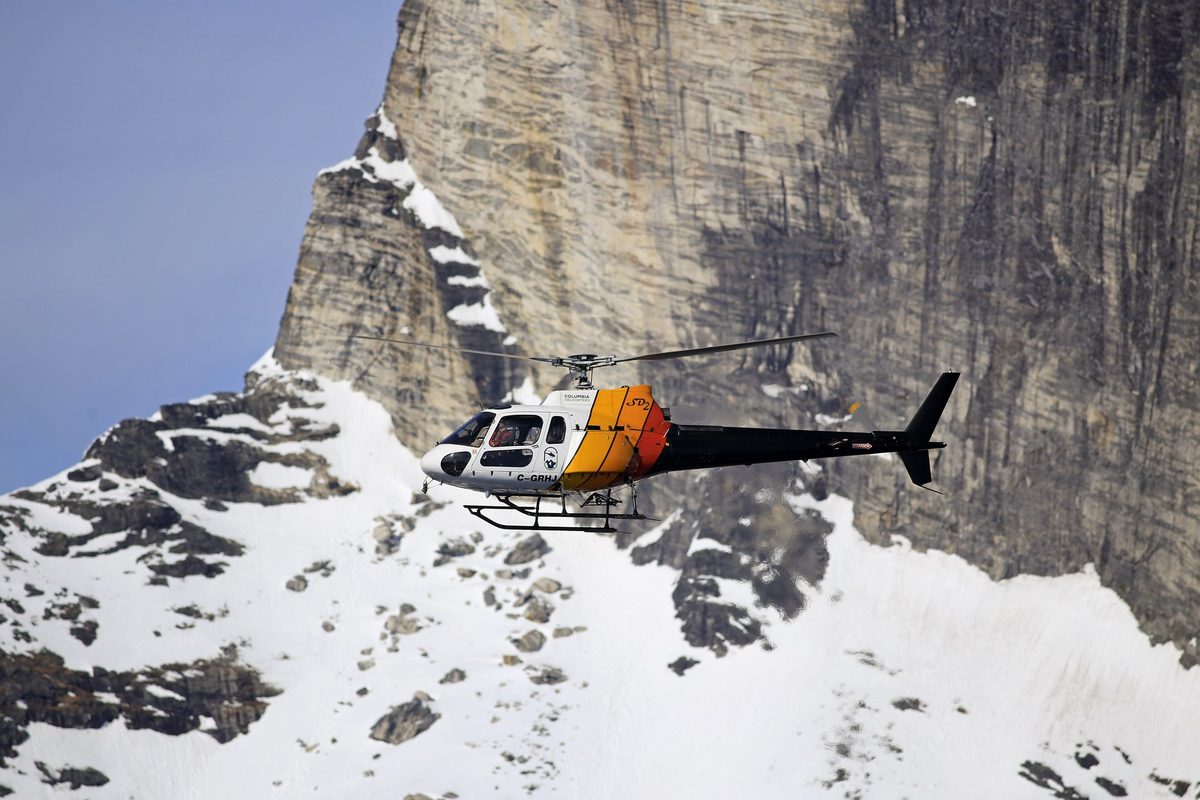 Airbus H125 / AS350 Ecureuil photo 2